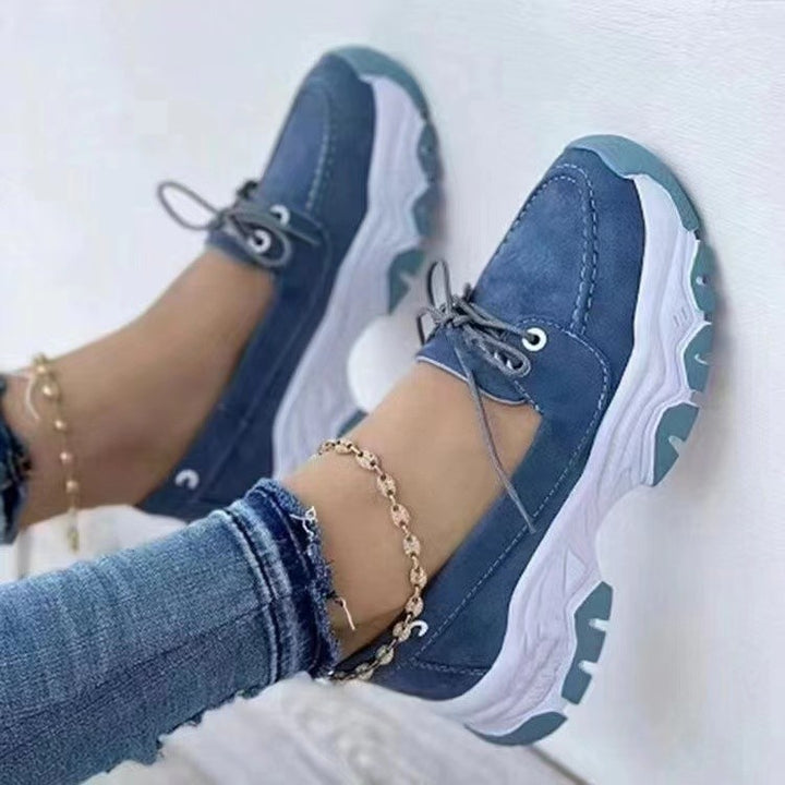 Lightweight sports sneakers for women with padded sole Lune London