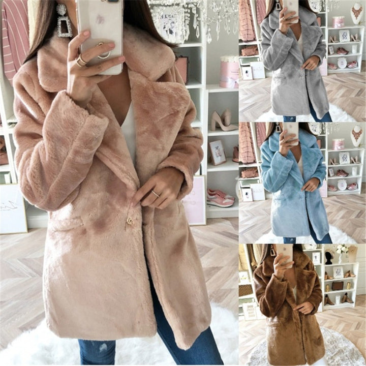 Ladies Elegant Artistic Fur Jacket with Applied Pockets and Large Lapels Lune London