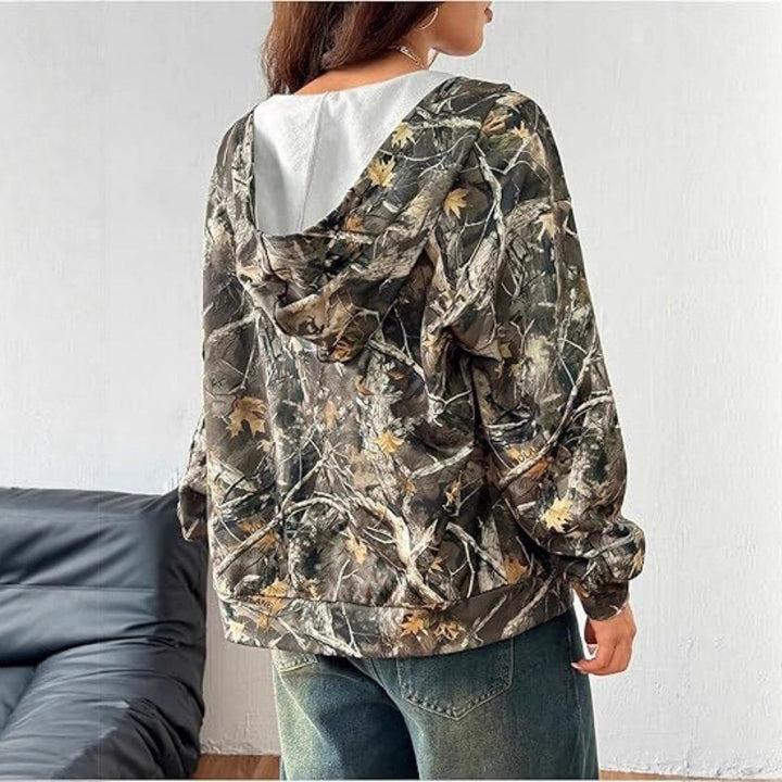 Veste à capuche pour femme avec motif camouflage et coupe ample Chic & Stil