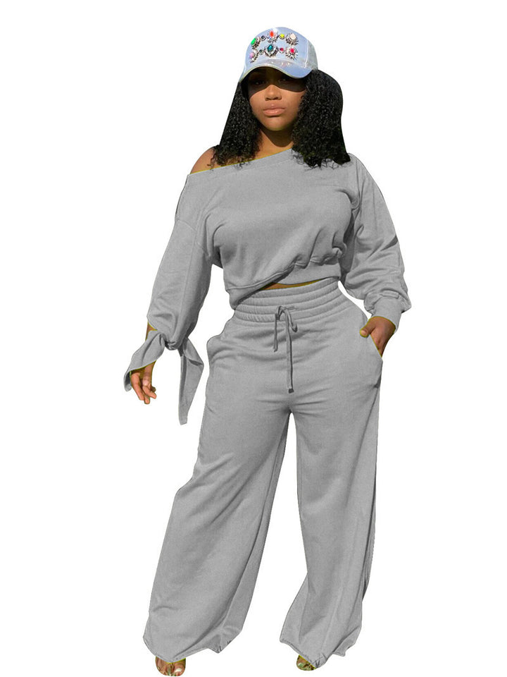 Two-piece casual set for women with a loose fit and off-shoulder design Lune London