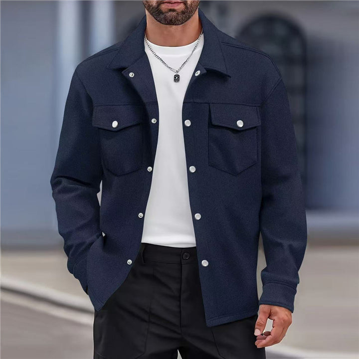 Versatile leisure jacket for men with modern pockets and chic button details.