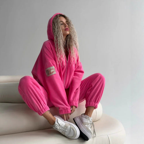 Fitted polar lounge set for ladies with elegant hood and elastic cuffs Lune London