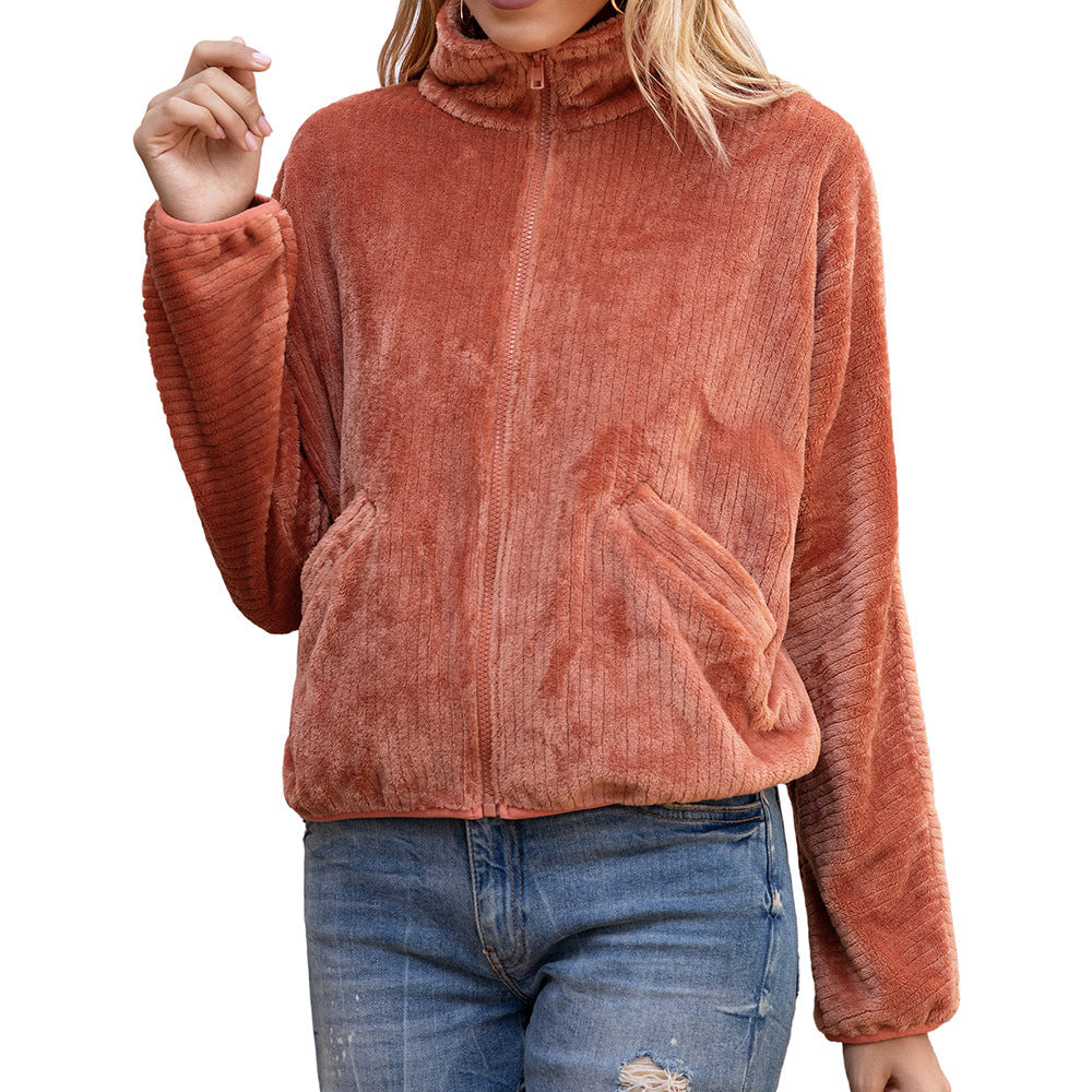 Fleece jacket for women with high collar and practical pockets Lune London