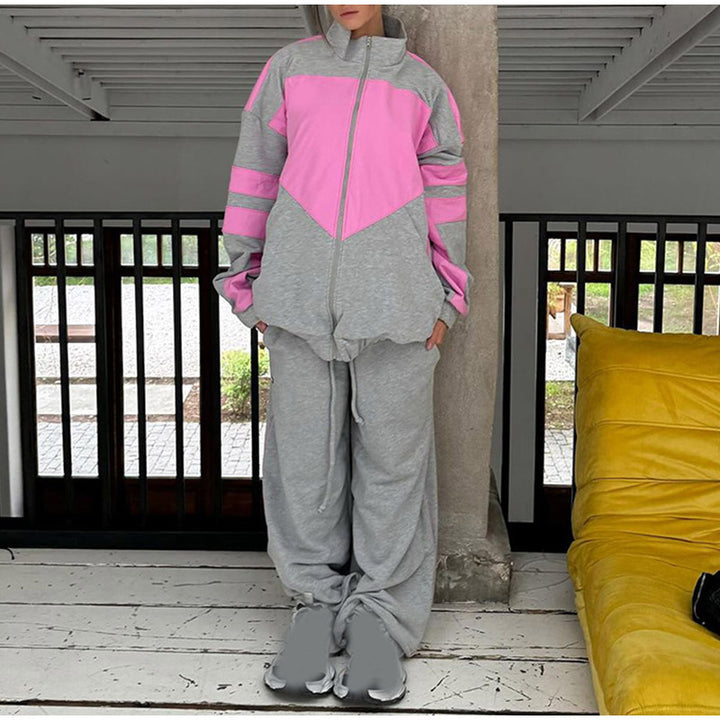 Ladies' sports set with contrasting colors and a high collar Lune London