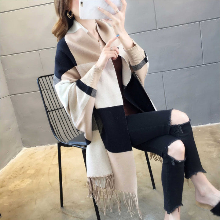 Soft plaid coat for women with fringes and open cut Lune London