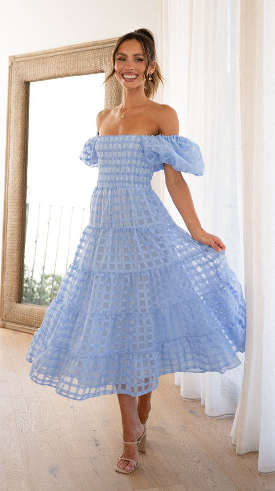 Robe maxi pour femmes avec des manches bouffantes aérées et un corsage froncé Chic & Stil