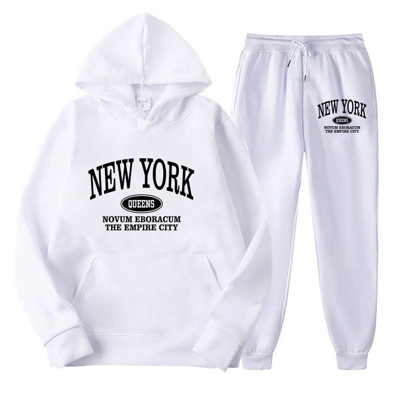 Women's hoodie set with versatile lettering and comfortable pockets Chic & Stil
