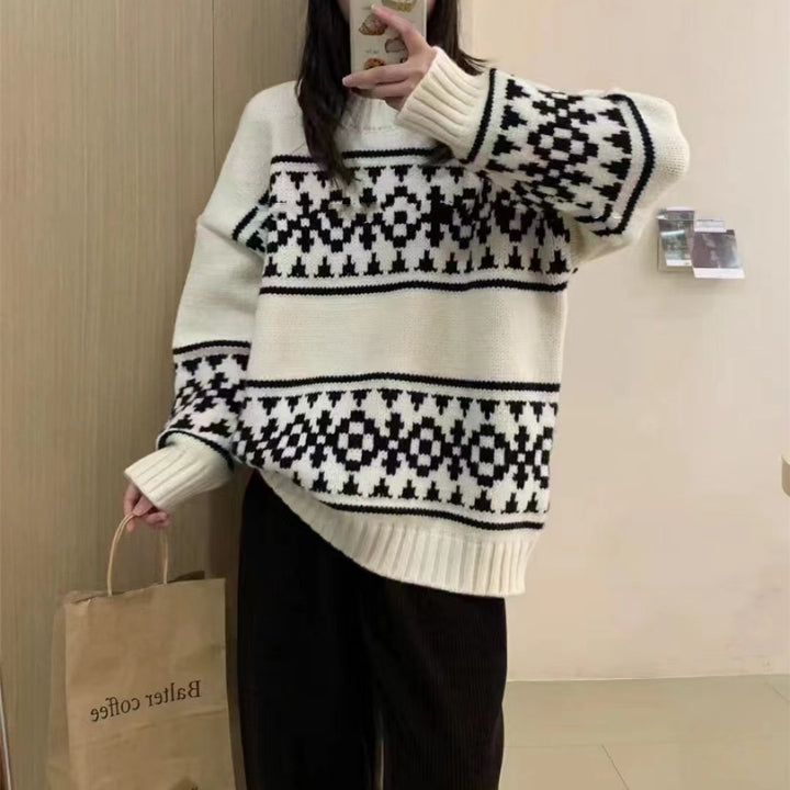 Women's thick knit sweater with a striking Norwegian pattern Lune London