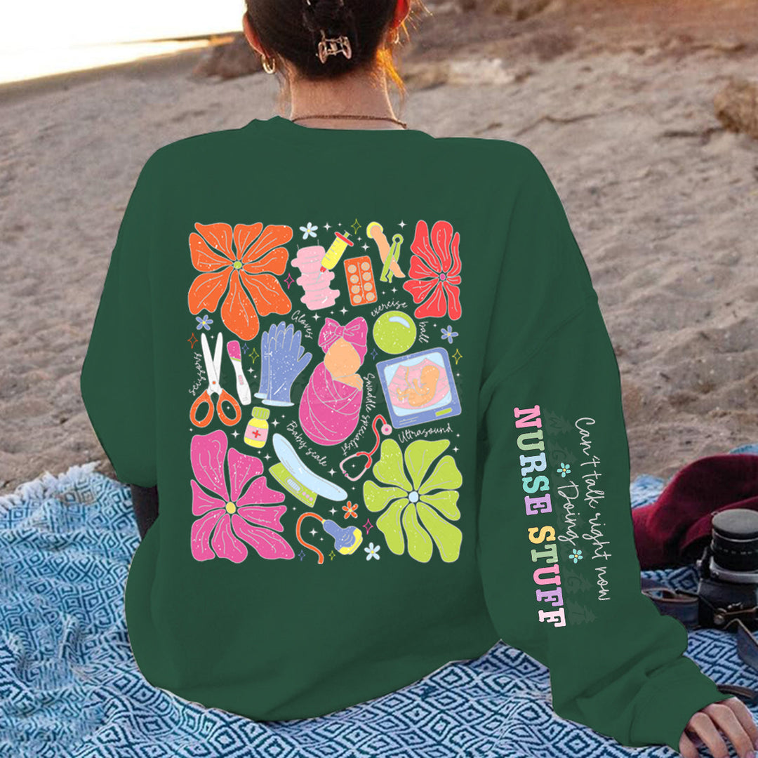 Sweat à capuche pour femmes avec design graphique coloré et motif d'entretien original Chic & Stil