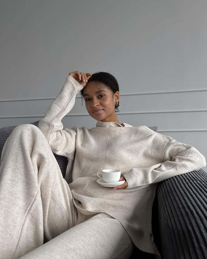 Women’s casual sweatshirt set with high collar and elegant cut Lune London