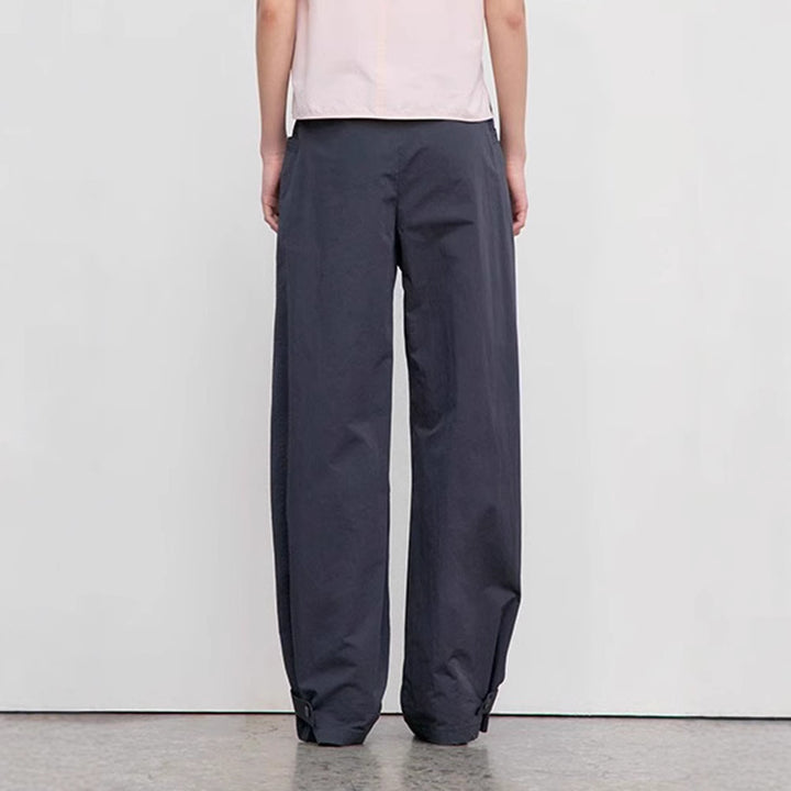 Pantalons en tissu à coupe large pour femmes avec ceinture tonale Chic & Stil
