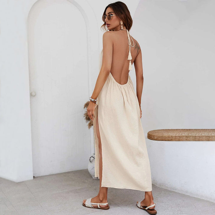 Robe maxi pour femmes avec détail de volants raffiné et encolure halter élégante Chic & Stil
