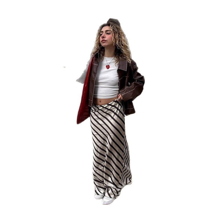 Cropped faux leather jacket for women with fine seams and a loose fit Lune London
