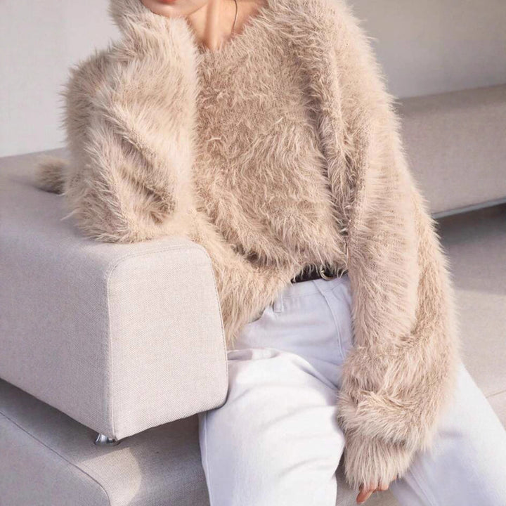 Ladies soft sweater with soft material and chic trendy design