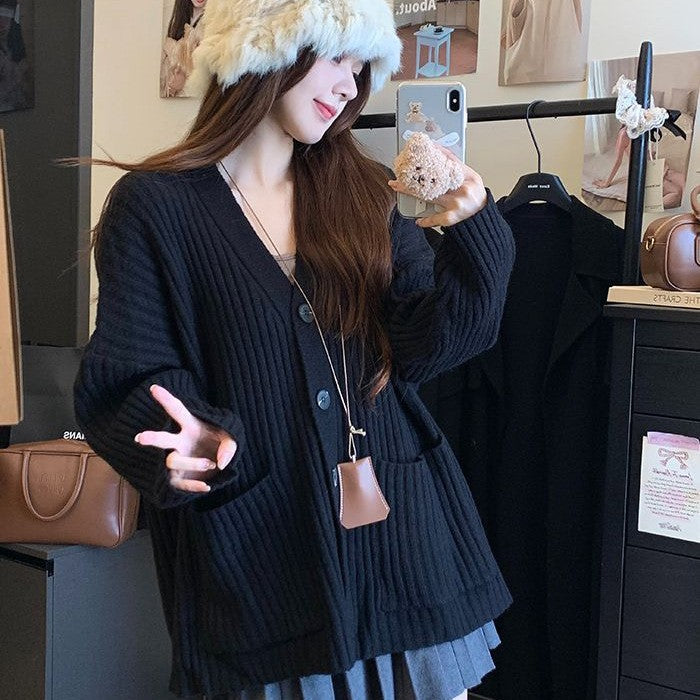 Cardigan en tricot épais pour femmes avec une coupe confortable et des poches pratiques Chic & Stil