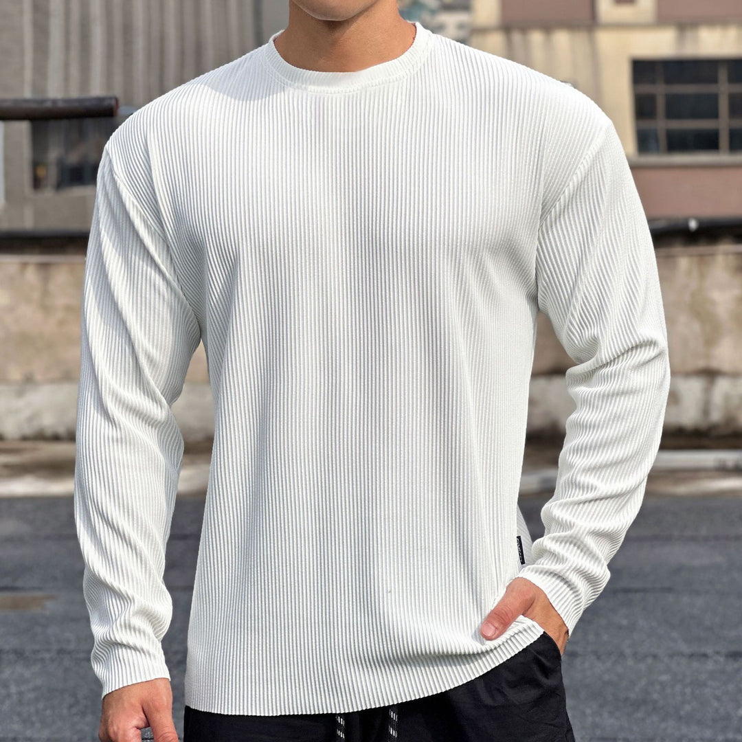 Men's long sleeve t-shirt in high quality ribbed material with a casual chic and stylish cut