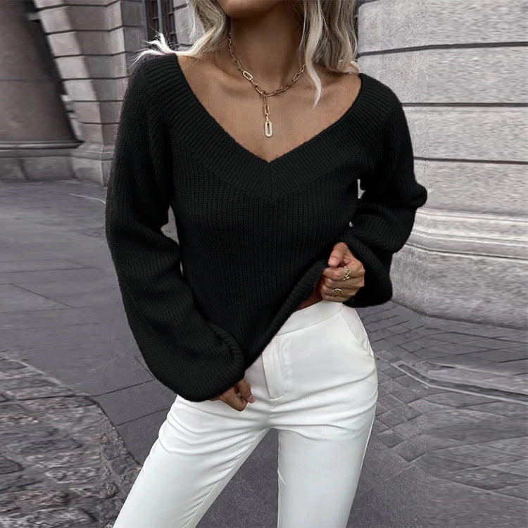 Lune London | Women's knitted pullover with V-neck and trendy A-shape sleeves