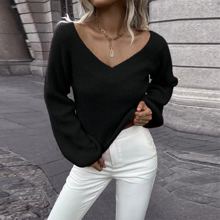 Lune London | Women's knitted pullover with V-neck and trendy A-shape sleeves