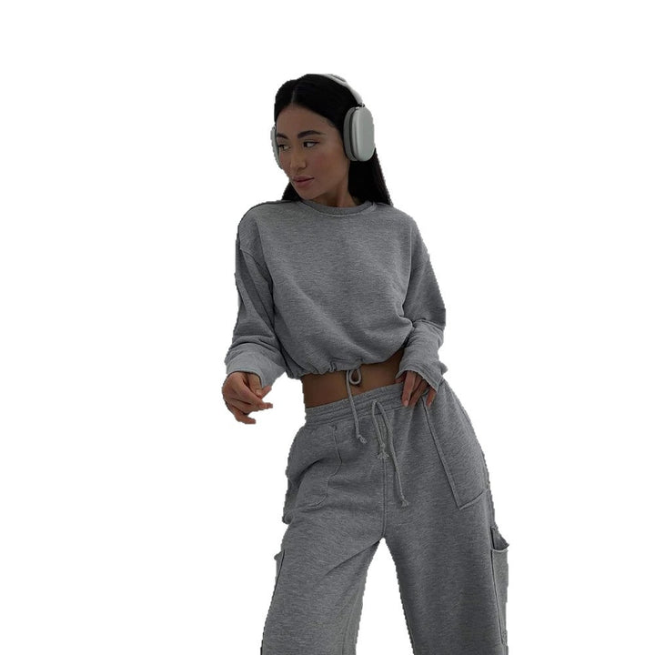Casual women's crop top with elastic and ruffled sleeves Lune London