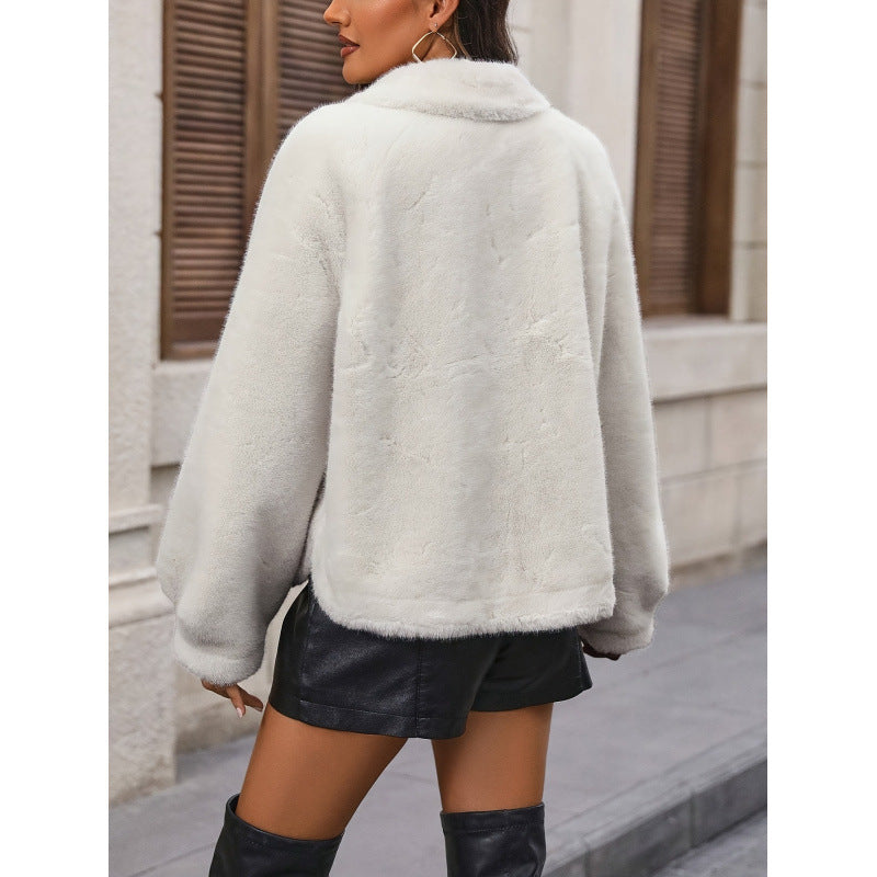 Trendy faux fur jacket for women with wide sleeves Lune London