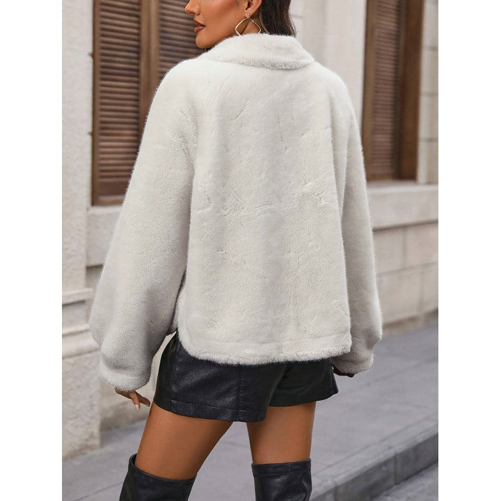 Trendy faux fur jacket for women with wide sleeves Lune London