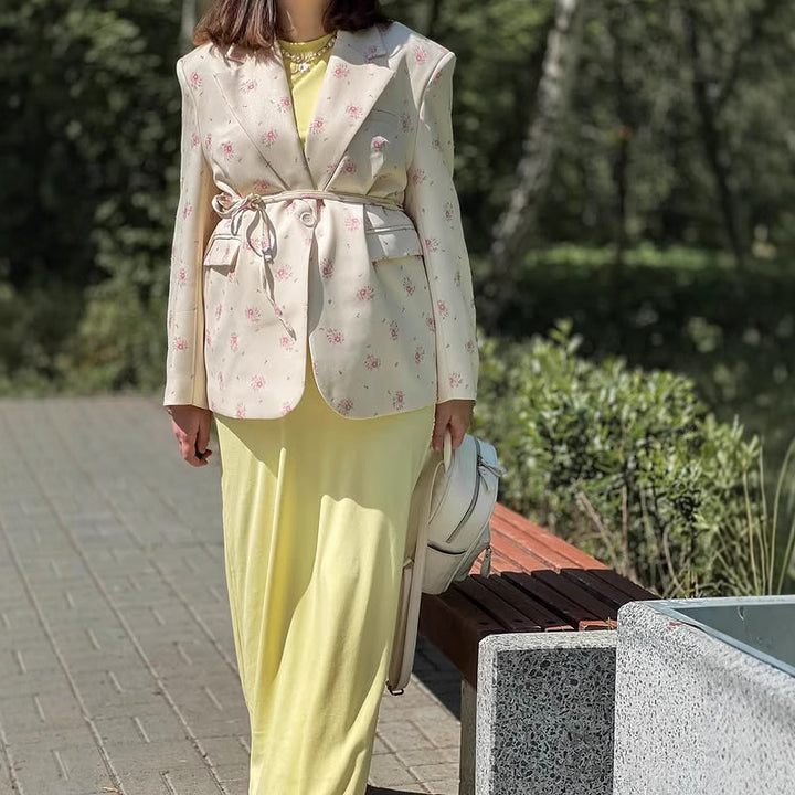 Women's jacket with floral design and fitted silhouette Lune London
