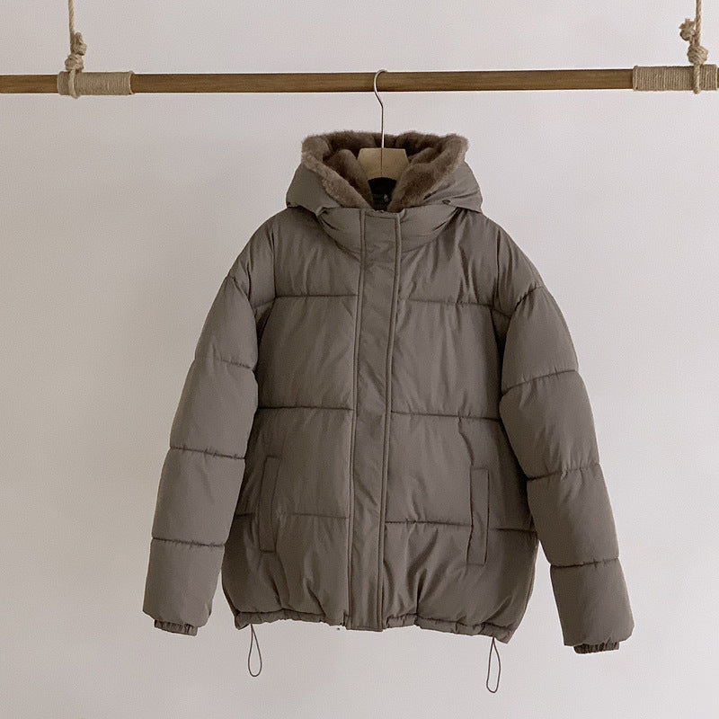 Ladies trendy down jacket with removable faux fur collar and practical pockets Lune London