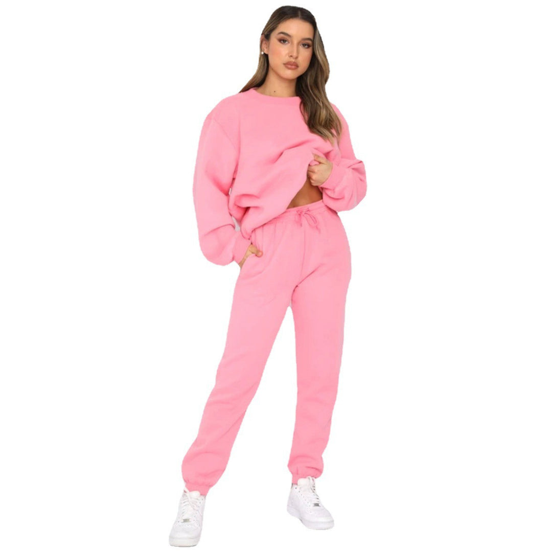 Ladies comfortable sweatshirt and jogging pants leisure ensemble Lune London