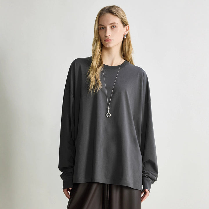 Casual long sleeve T-shirt for women made of high-quality cotton with a comfortable fit and a modern design Lune London