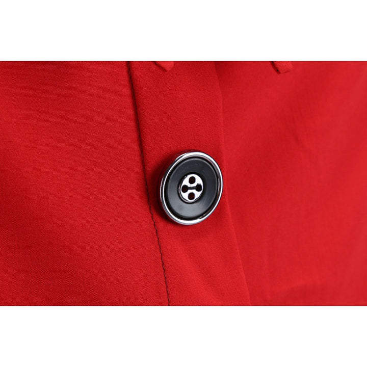 Robe évasée pour femmes avec patte de boutonnage élégante et ceinture ajustée Chic & Stil