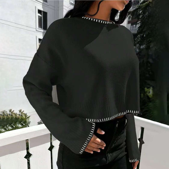 Short casual sweater for women with a fine ribbed texture and a loose fit Lune London
