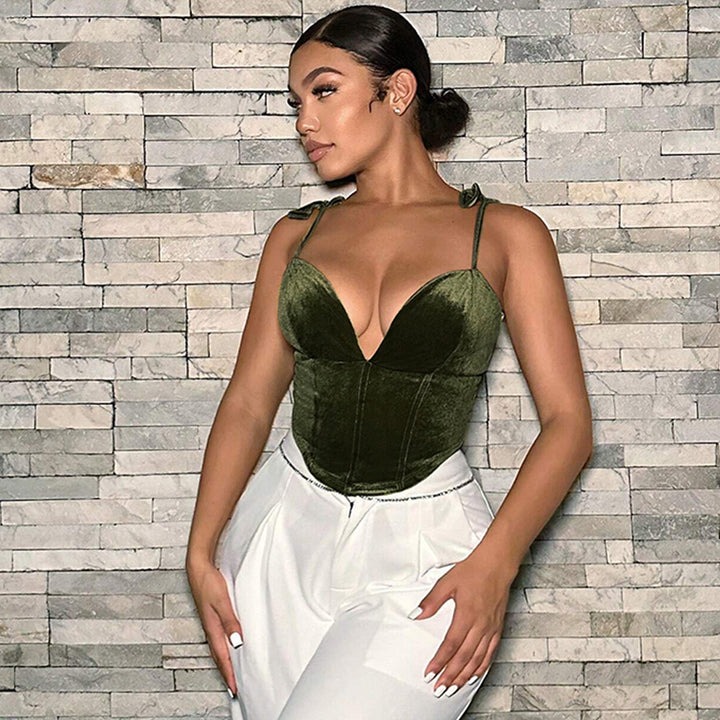Elegant velour top for women with deep V-neck and adjustable straps Chic & Stil