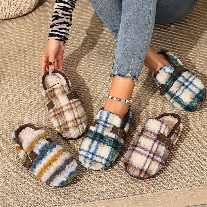 Warm indoor slippers for women with a checked pattern and comfortable sole Lune London