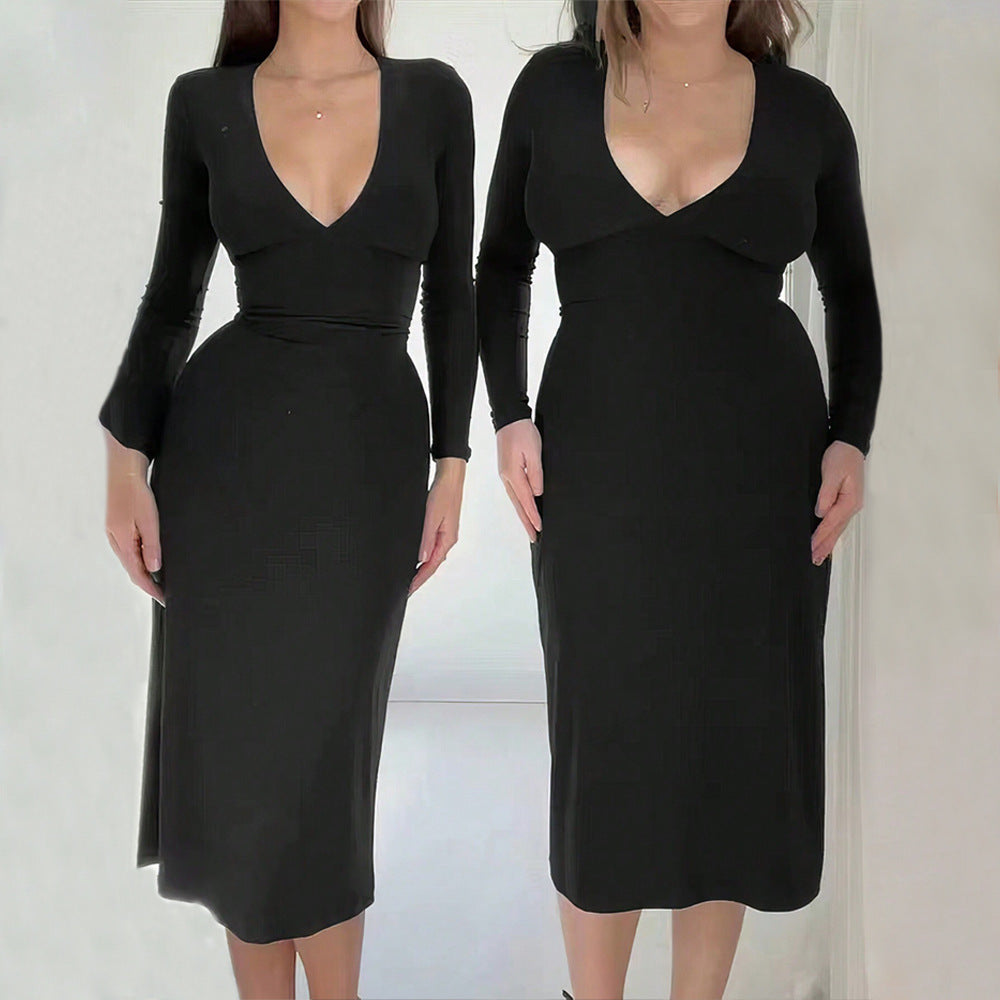 Elegant midi dress for women with deep V-neckline and long sleeves Chic & Stil