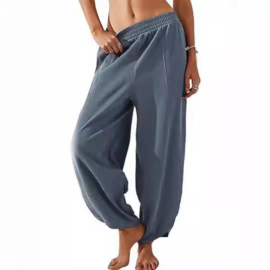 Loose lounge pants for women with elastic waist and pockets Lune London