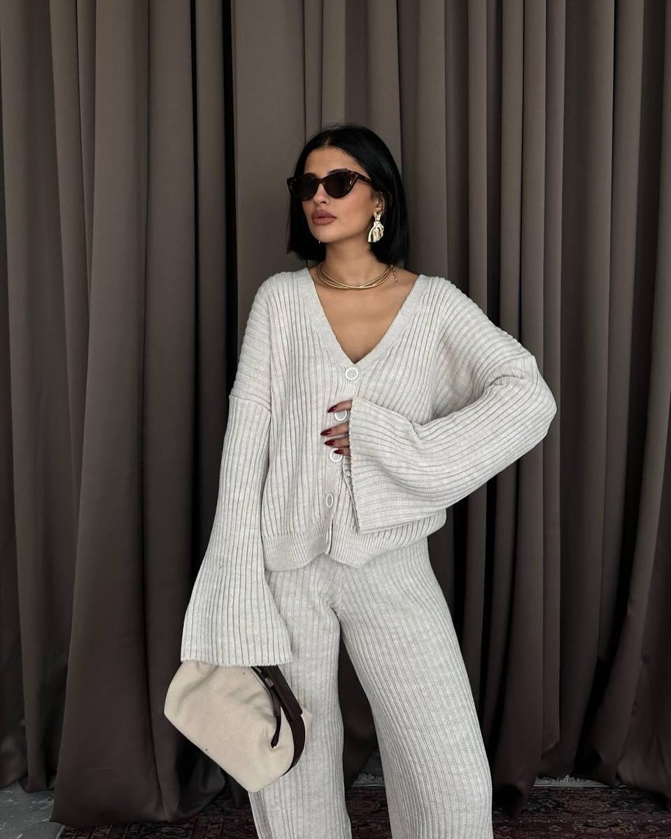 Women's knit set with button details and loose fit Lune London