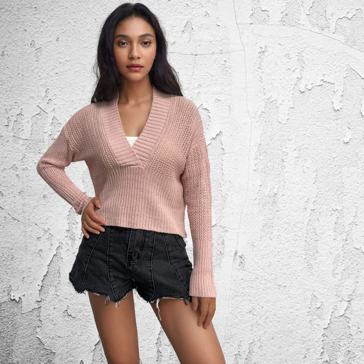 Women trendy knit sweater with a casual V-neck and a fine ribbed design Lune London