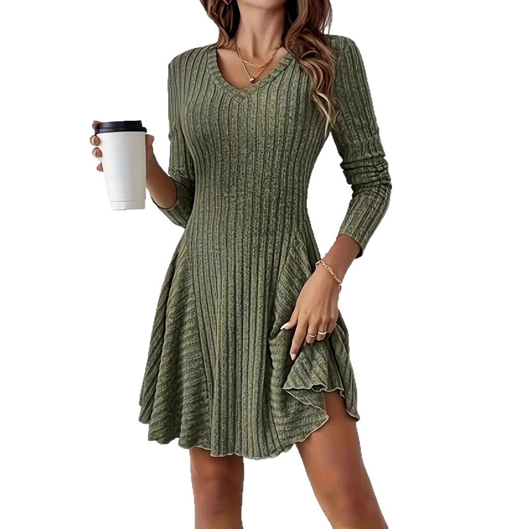 Ladies' knitted dress with a refined ruffle design and a flattering fit Lune London