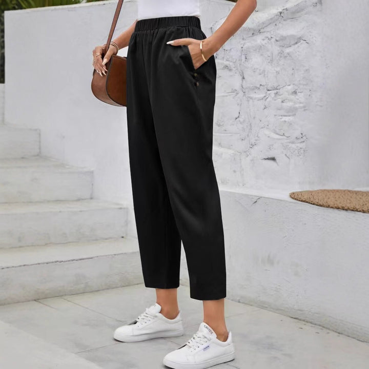 Elegant casual pants for women with elastic waist and practical pockets Lune London