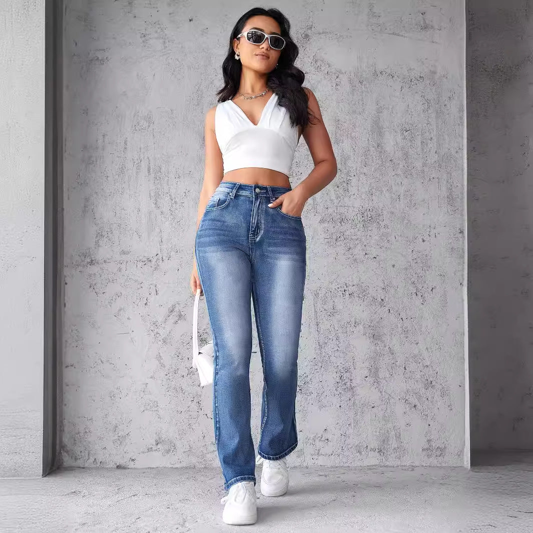 Jeans pour femmes taille haute avec coupe évasée Chic & Stil