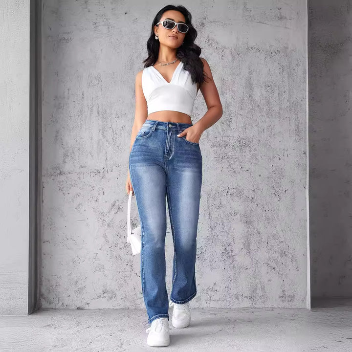 Jeans pour femmes taille haute avec coupe évasée Chic & Stil