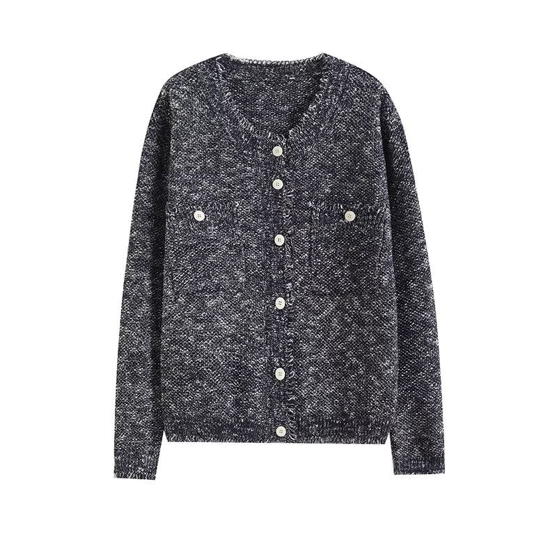 Cardigan féminin tendance avec patte de boutonnage et poches pratiques Chic & Stil