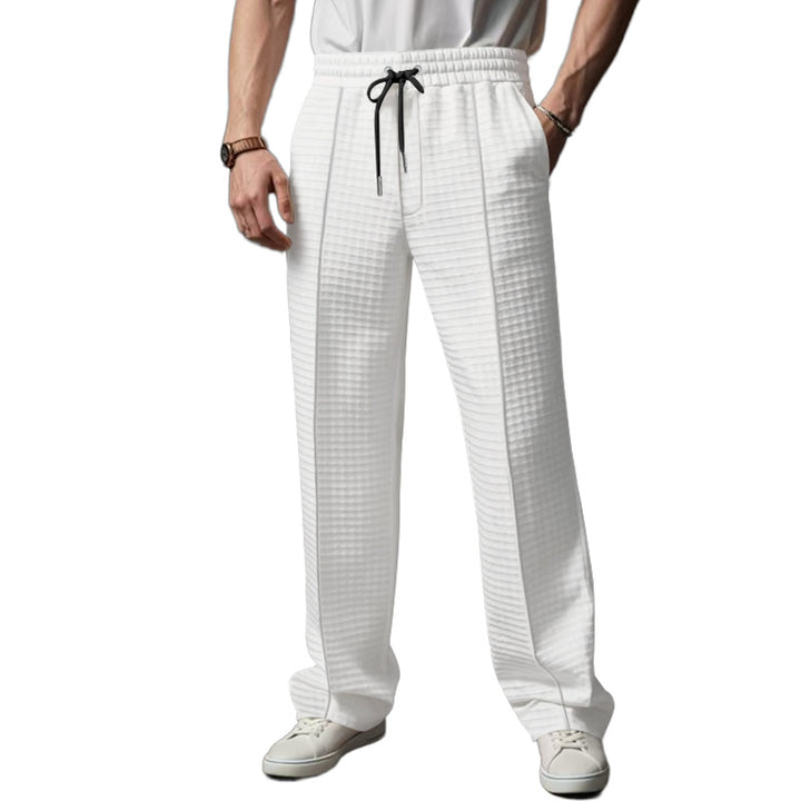 Casual sports pants for men with elastic waist and structured design Lune London