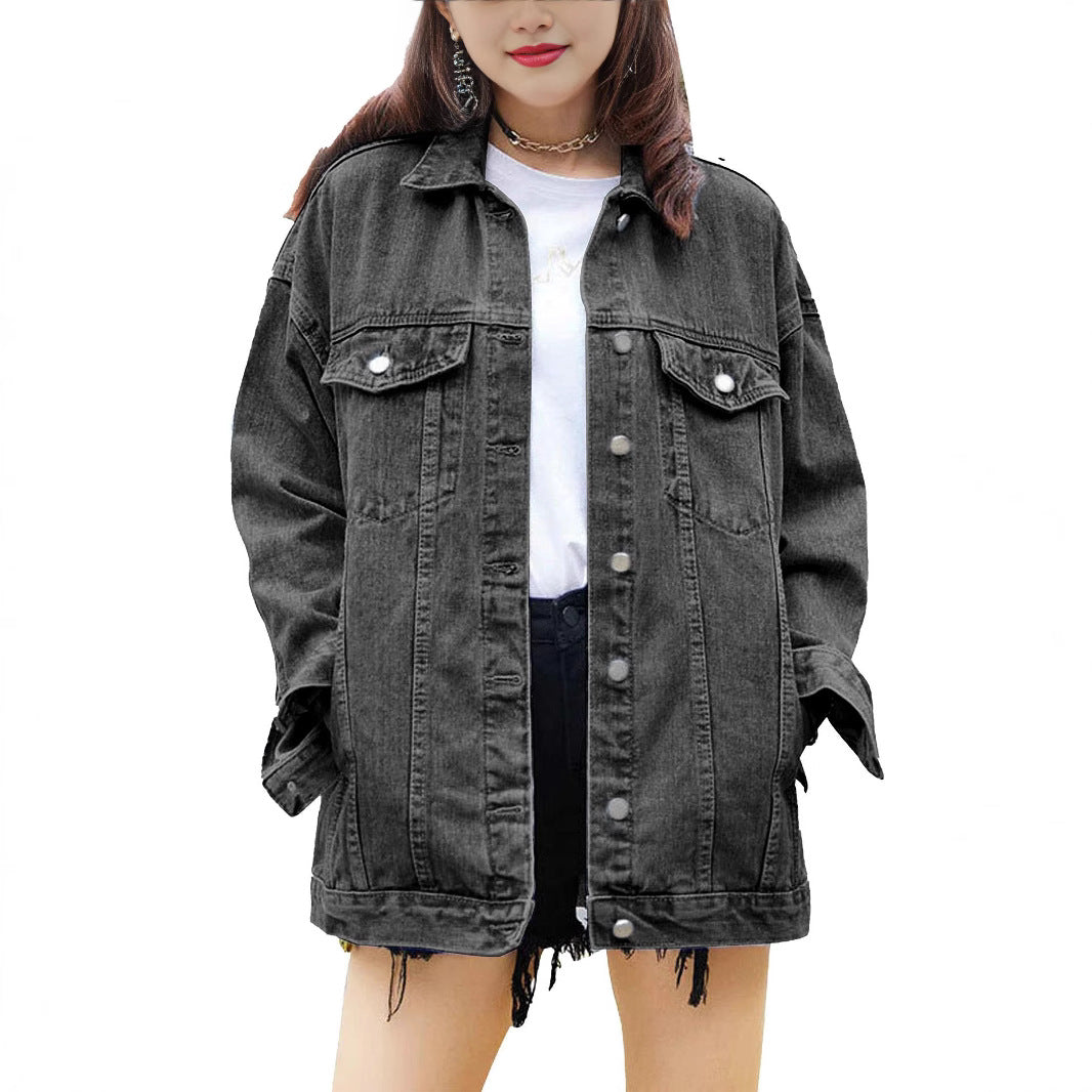 Veste en denim surdimensionnée pour femmes avec des boutons-pression décoratifs Chic & Stil