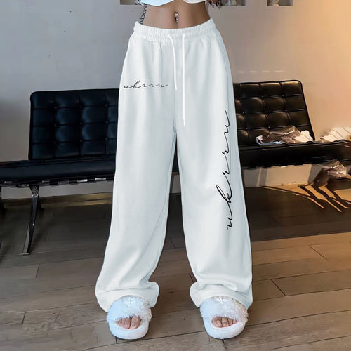 Women's loose leisure pants with elastic waistband and side pockets Lune London