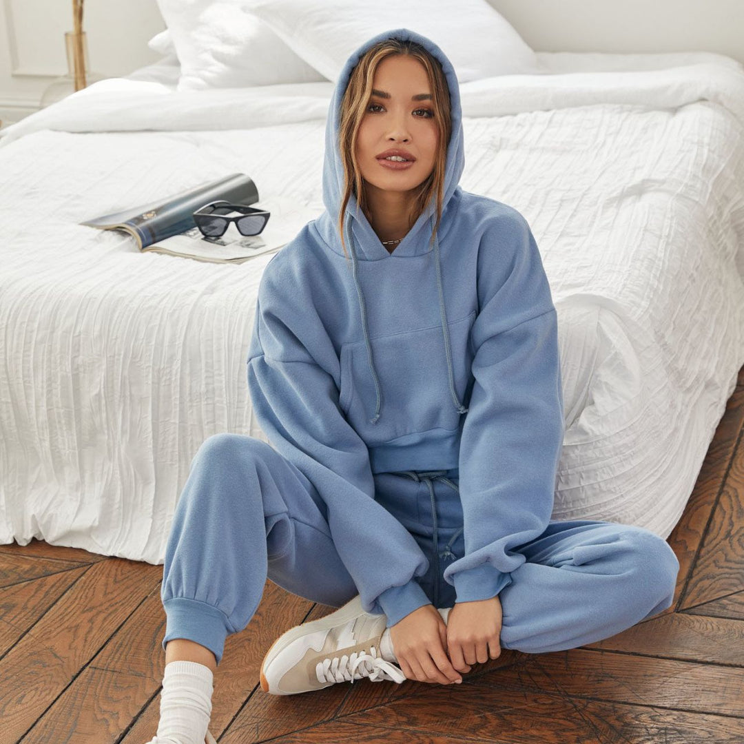 Casual and modern hooded top for women with comfortable jogging pants Lune London