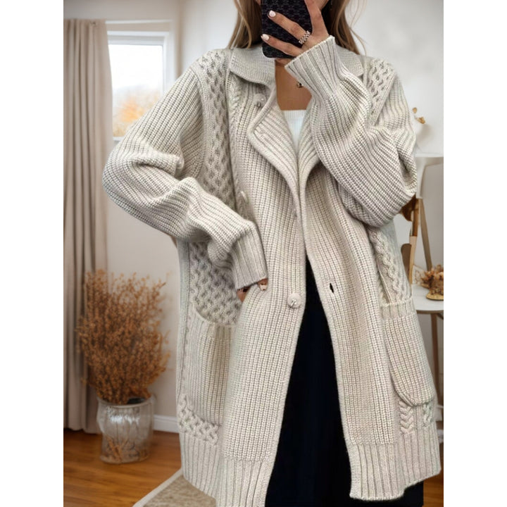 Knitted jacket for women with adjustable belt and textured cable pattern Chic und Stil