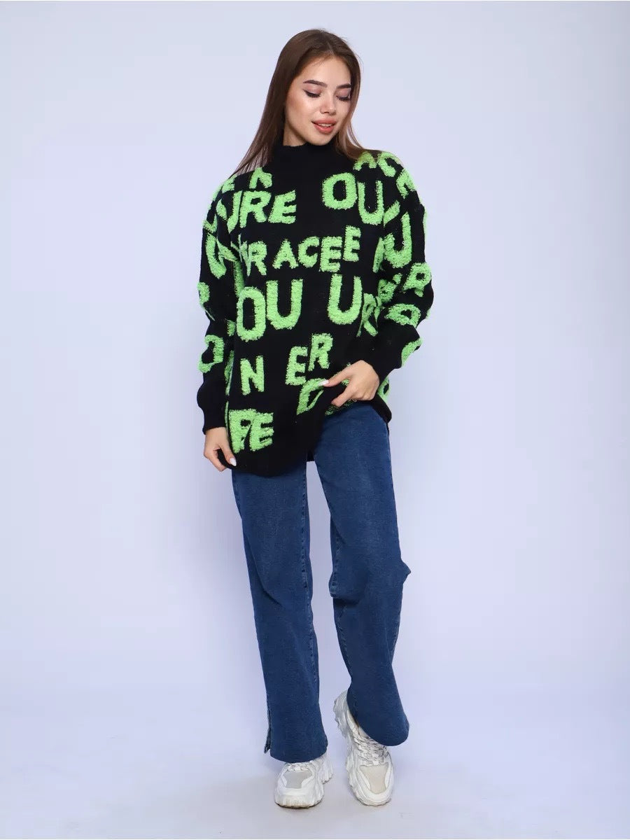 Pull en maille épaisse pour femme avec lettrage frappant et col montant Chic & Stil