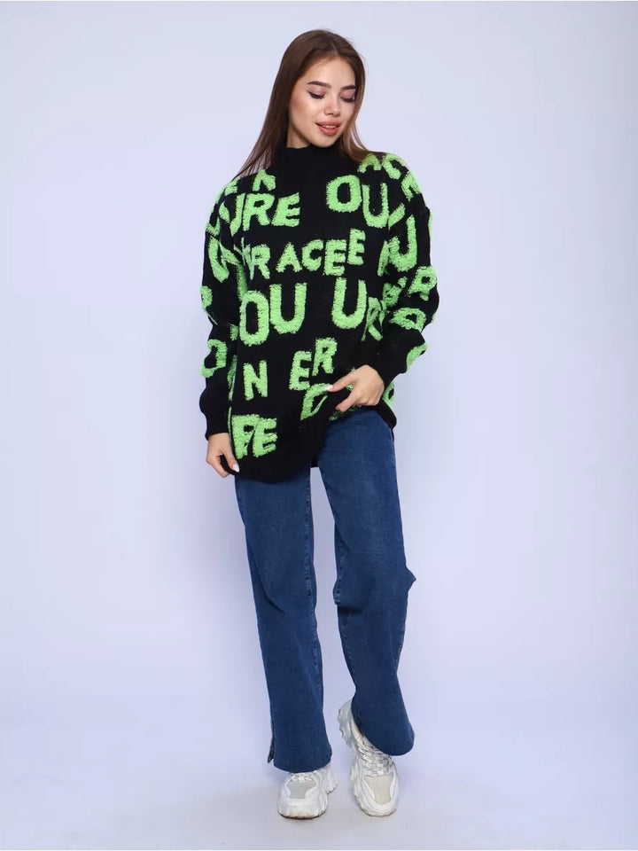 Pull en maille épaisse pour femme avec lettrage frappant et col montant Chic & Stil