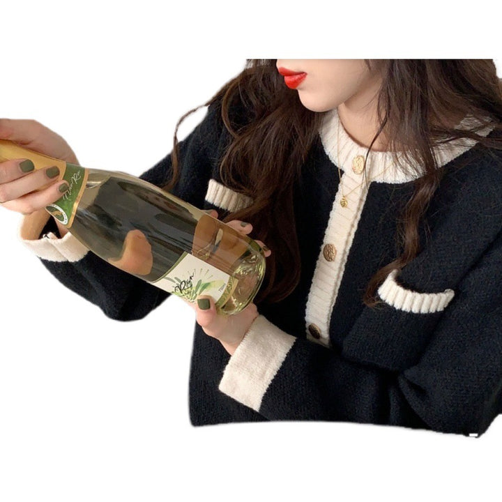 Ladies fashionable knit jacket with contrasting details Lune London